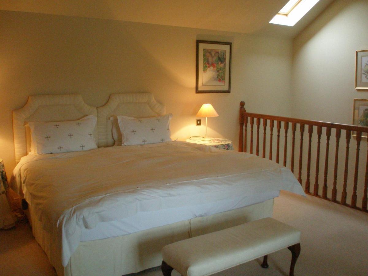 Courtyard Cottage Κάρλοου Εξωτερικό φωτογραφία